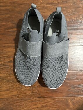 Athletic Works Men’s Banded Knit 
Men's Slip-On Sneakers - Gray Size 13